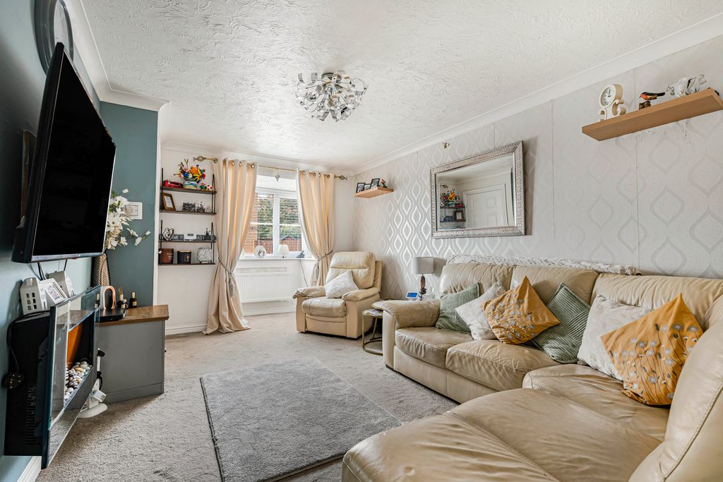 Property photo 3 of 23