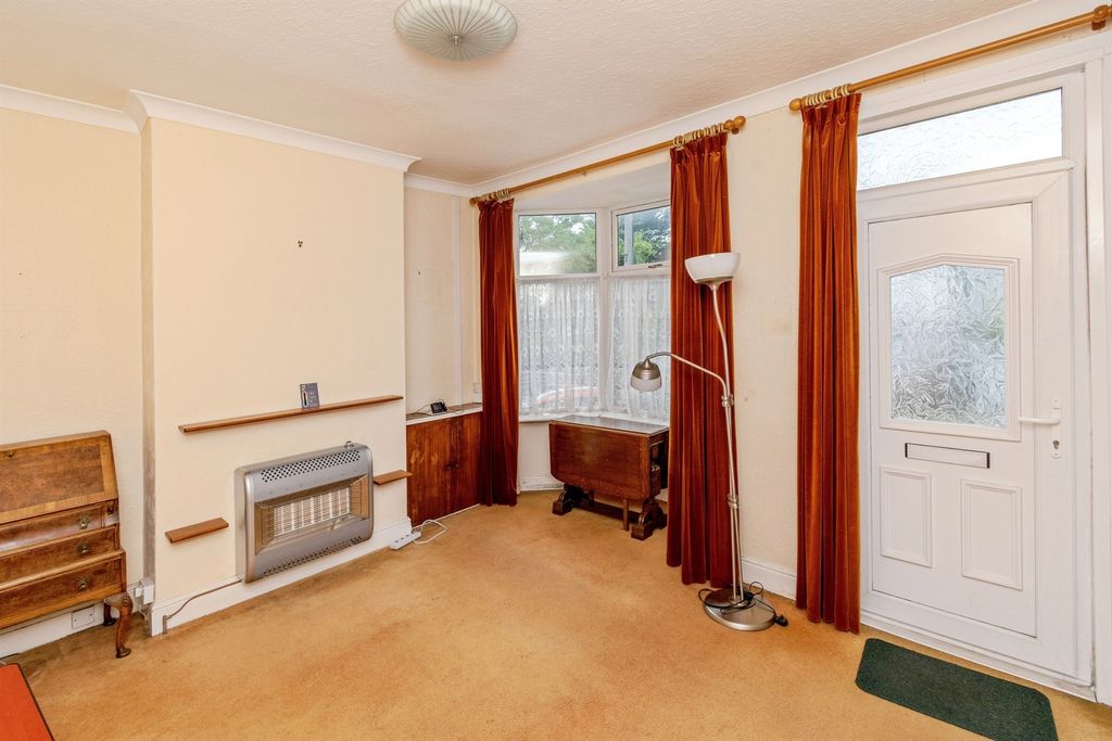 Property photo 2 of 17