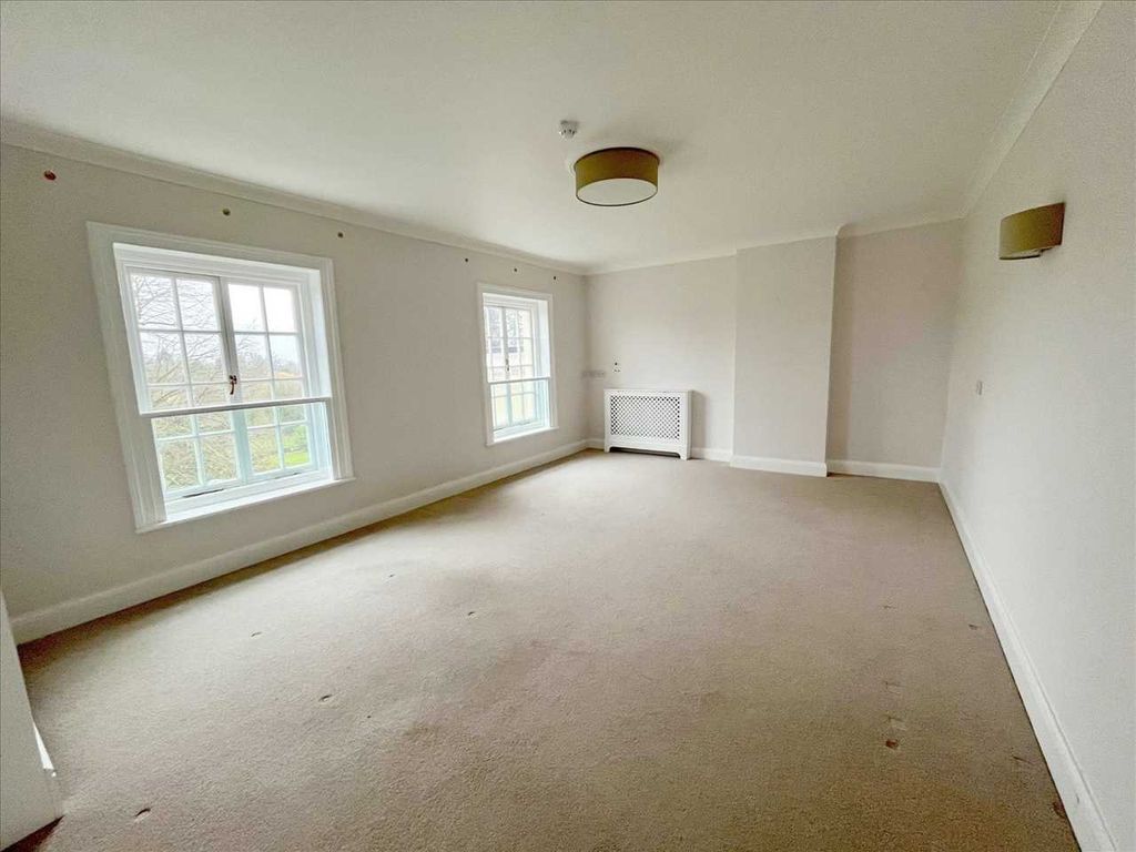 Property photo 2 of 11 Lounge/Dining Room