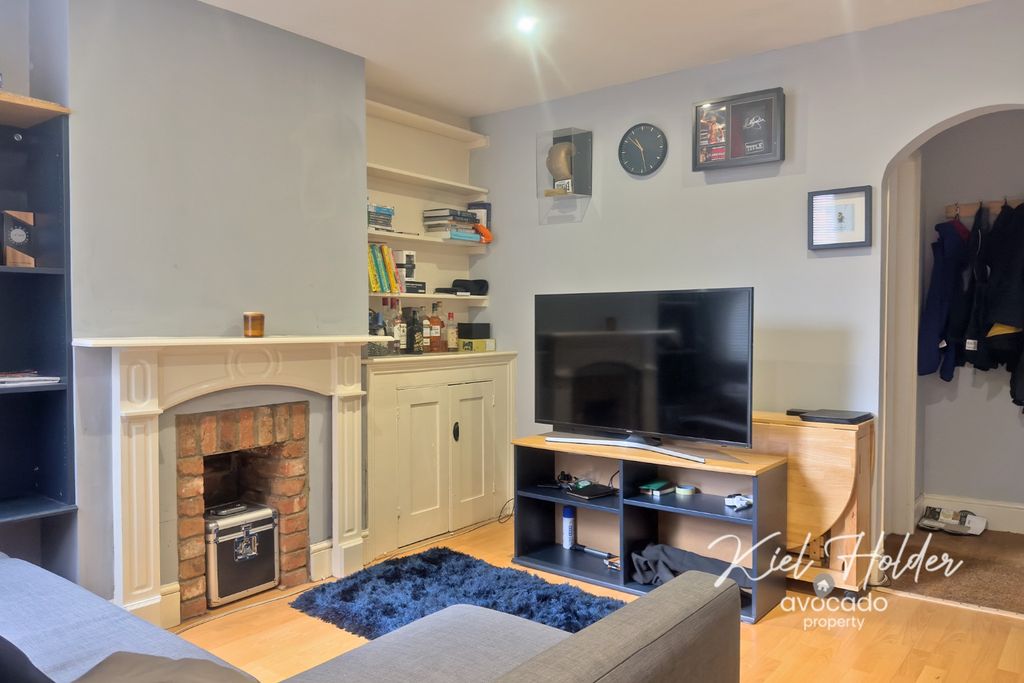 Property photo 3 of 13 4394213