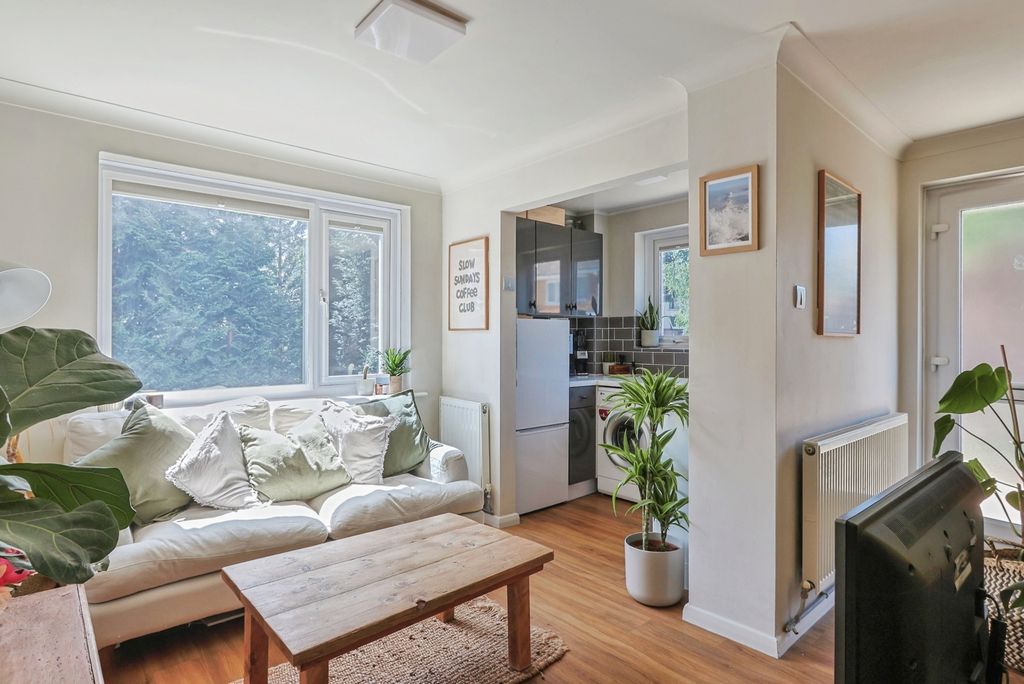 Property photo 3 of 15 Pbox-Img.Jpg