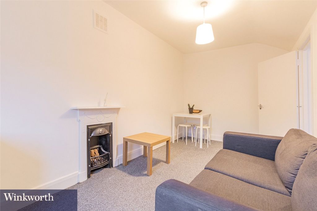 Property photo 2 of 21 Sitting Room