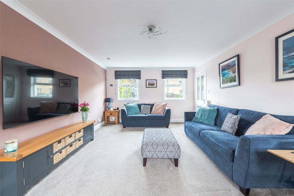 Property photo 2 of 26 Picture No. 93