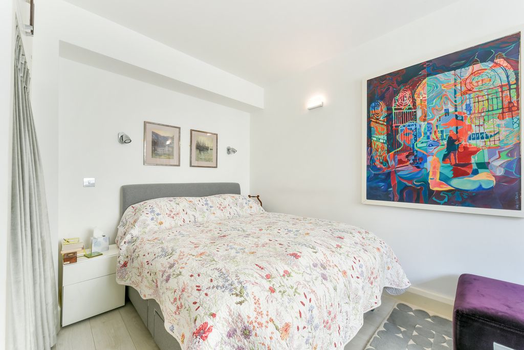 Property photo 3 of 5