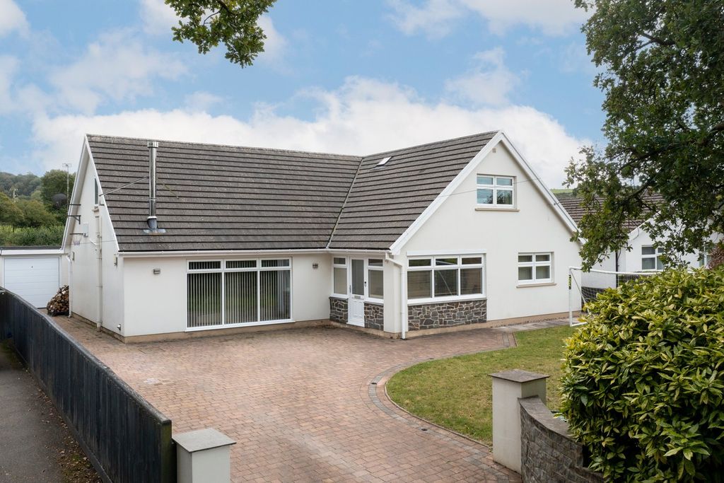 Property photo 1 of 38