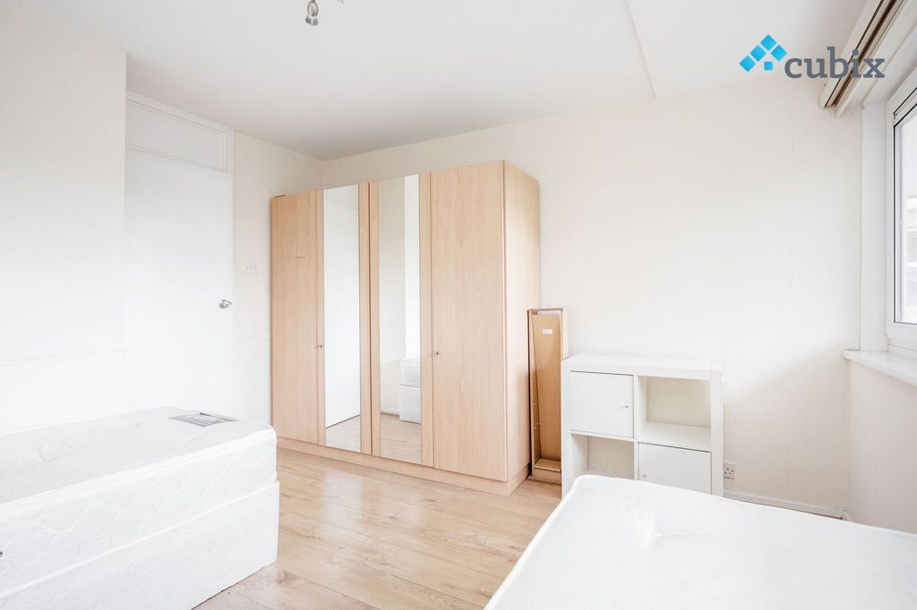 Property photo 1 of 35