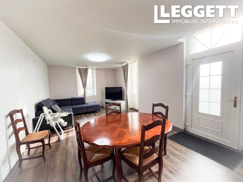 Property photo 2 of 10