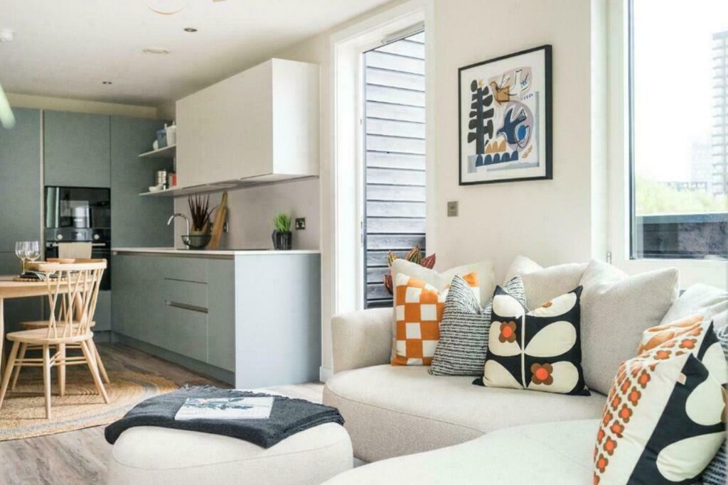 Property photo 2 of 7