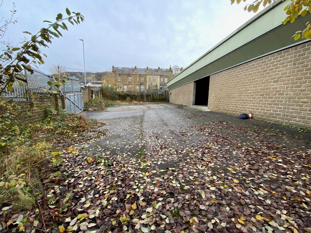 Property photo 2 of 7