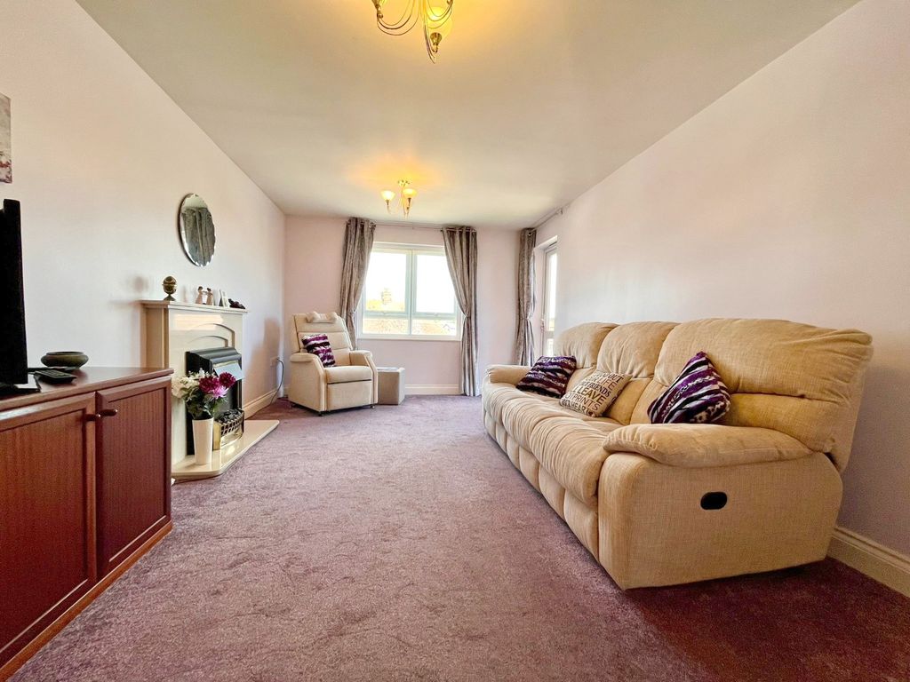 Property photo 3 of 16 3968625
