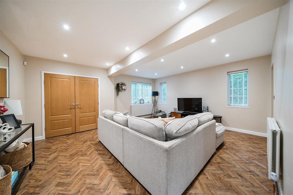 Additional image 9 of 6 bed detached house for saleOutwood Lane, Chipstead, Coulsdon CR5