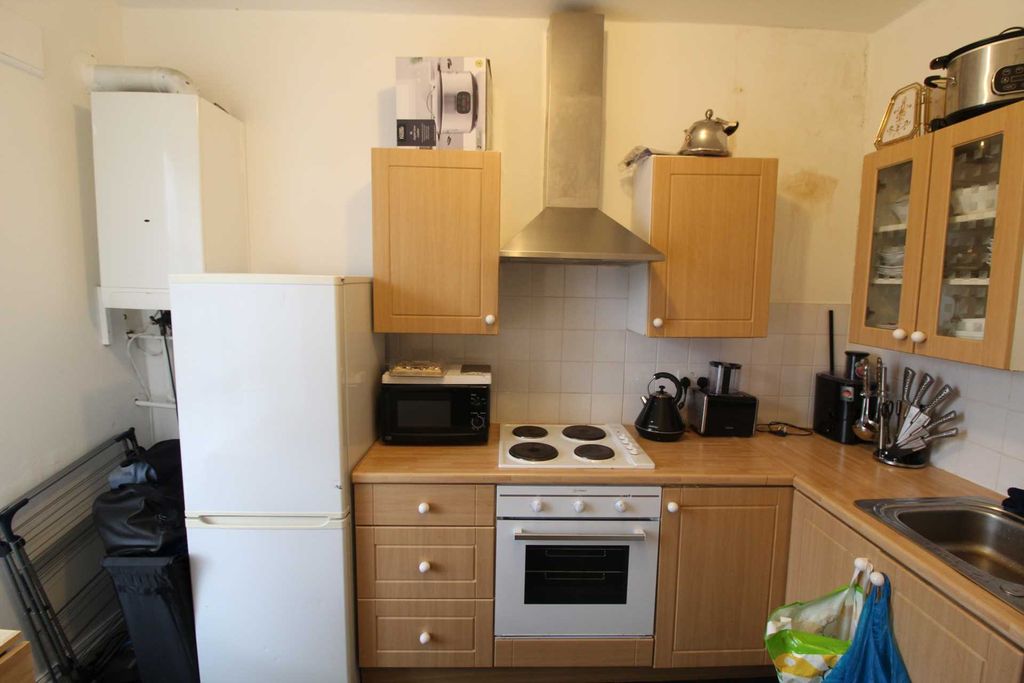 Property photo 3 of 7