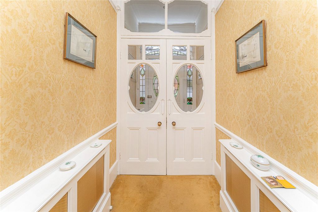 Property photo 3 of 33 Picture No. 35