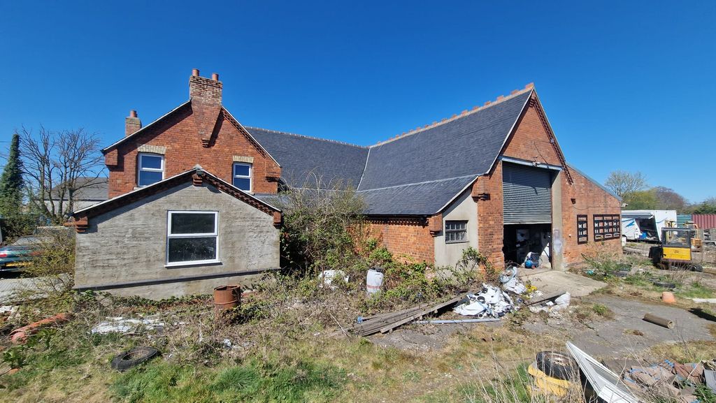 Property photo 2 of 10