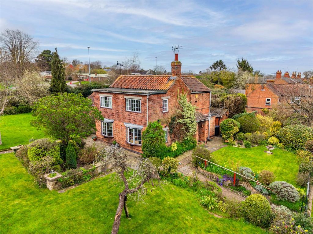 Property photo 3 of 30 12 The Banks-1.Jpg