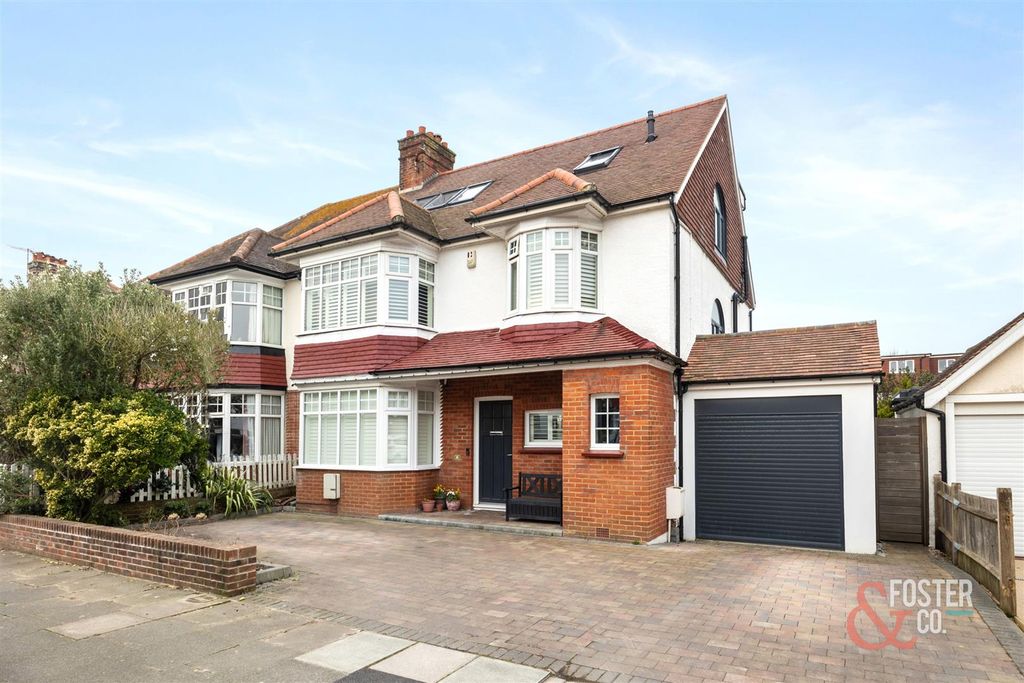 Property photo 1 of 25 Berriedale Avenue 14-001.Jpg