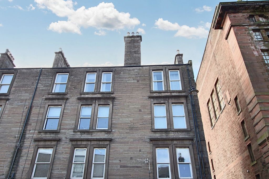 Property photo 1 of 5 Front View