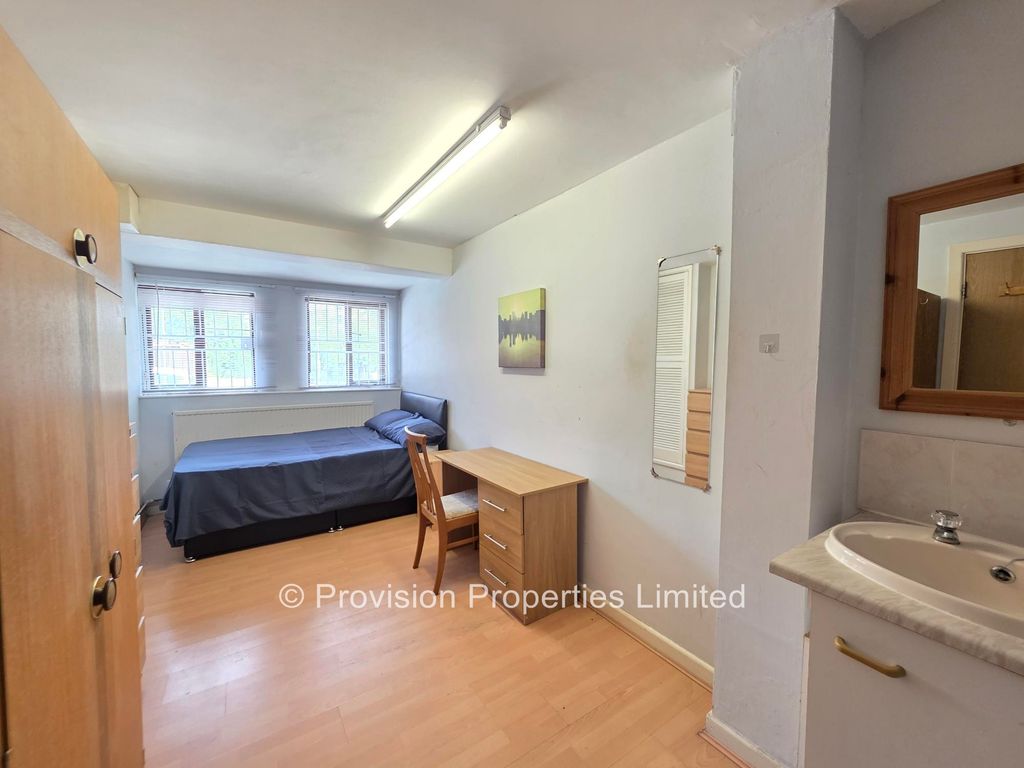 Property photo 1 of 11 Photo