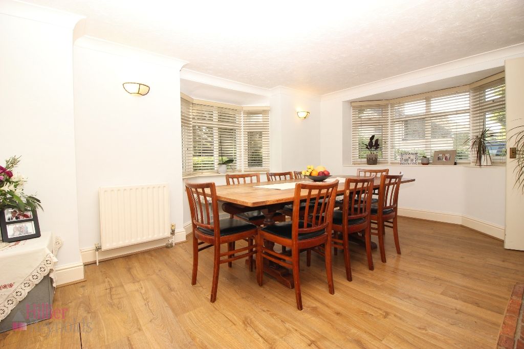 Property photo 3 of 31 Dining Room