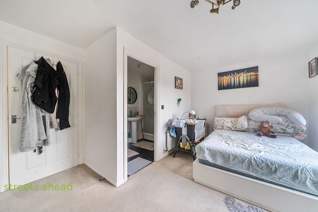 Property photo 2 of 20 51d27c97-A48A-417...