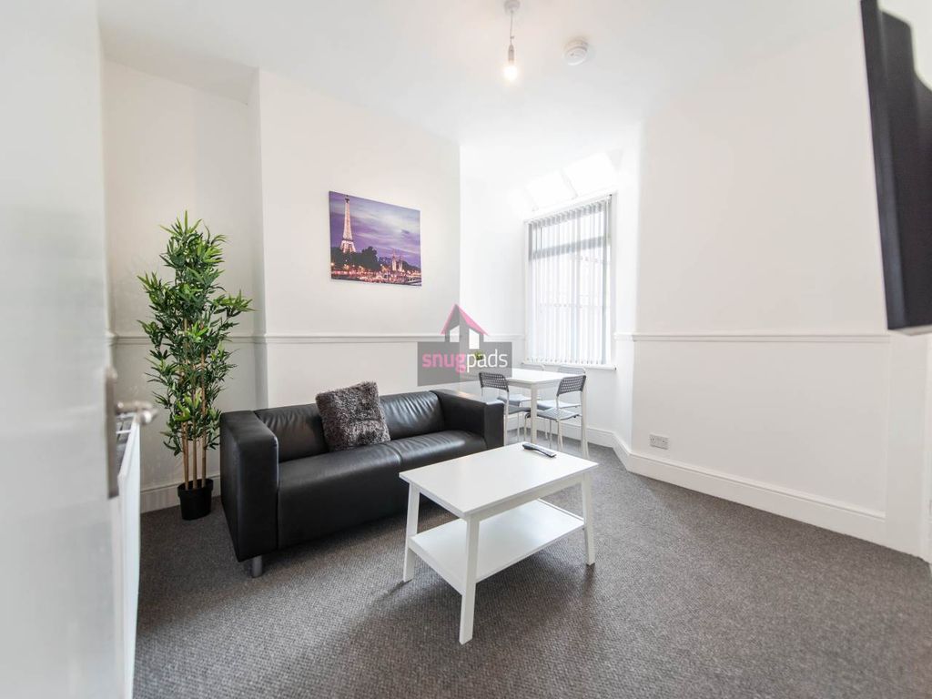 Property photo 2 of 6 2