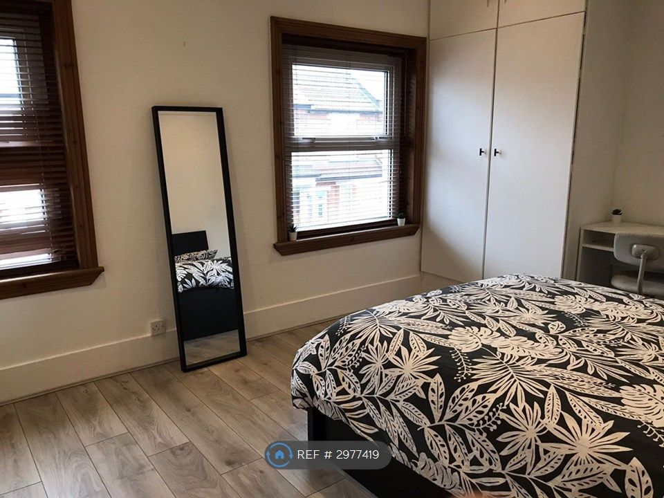 Property photo 1 of 15 Bedroom 1