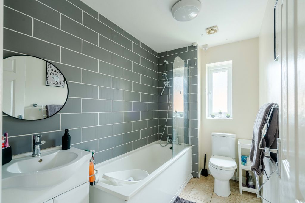 Property photo 3 of 15 7