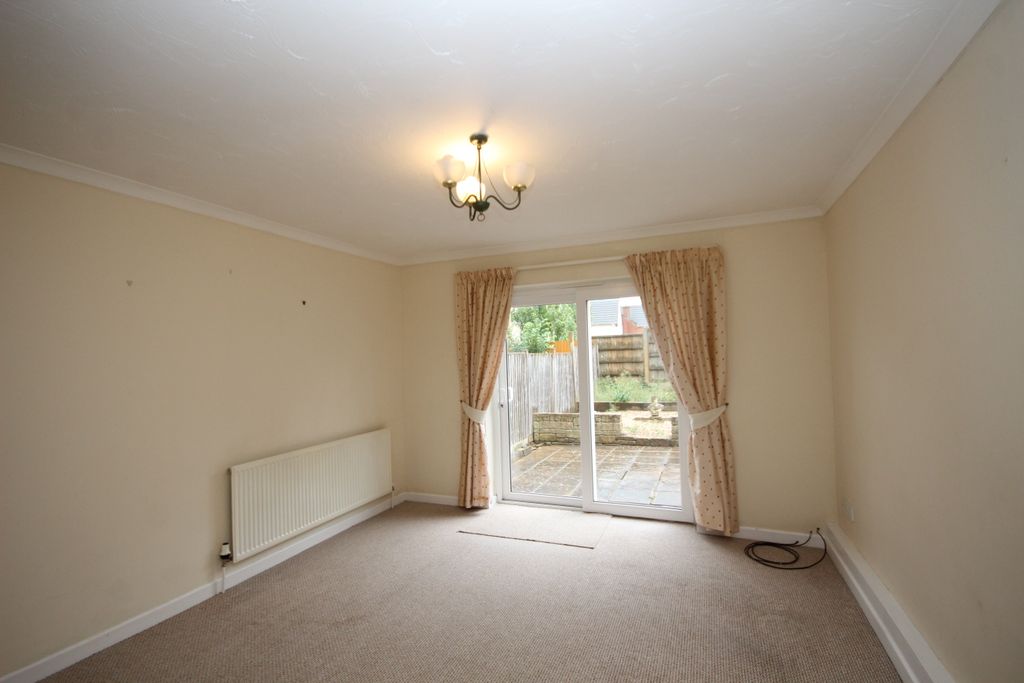 Property photo 3 of 8