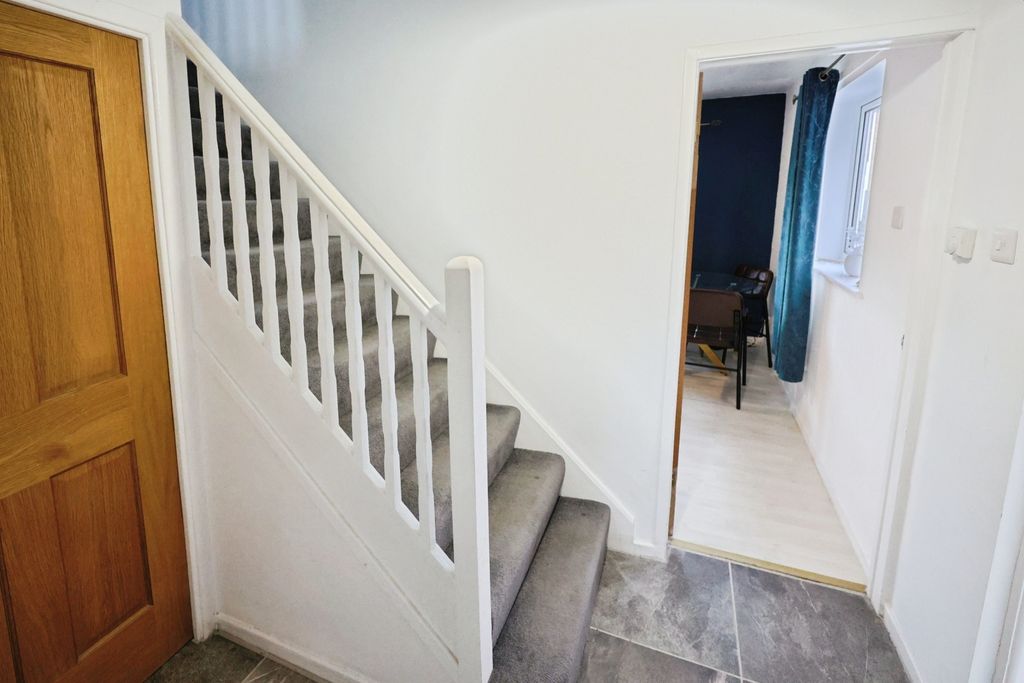 Property photo 2 of 14 Pbox-Img.Jpg