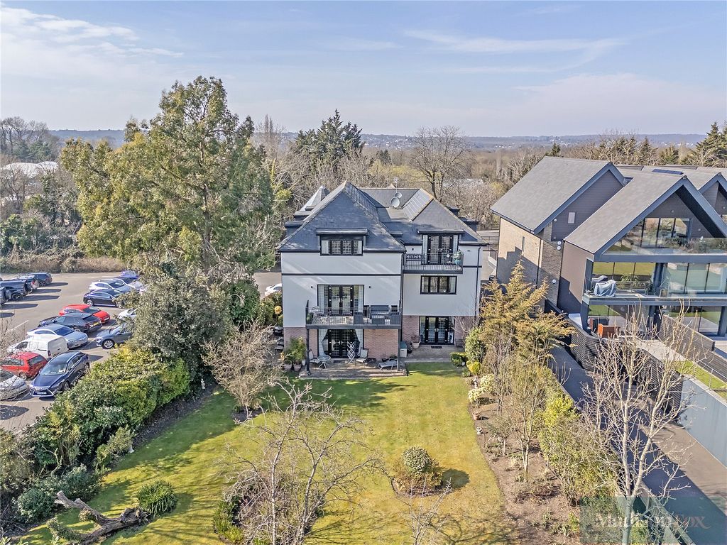 Additional image 46 of 3 bed flat for saleHigh Road, Chigwell, Essex IG7