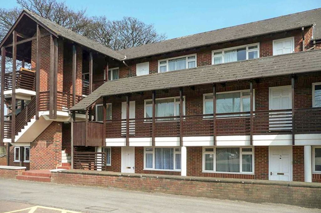 Property photo 1 of 8