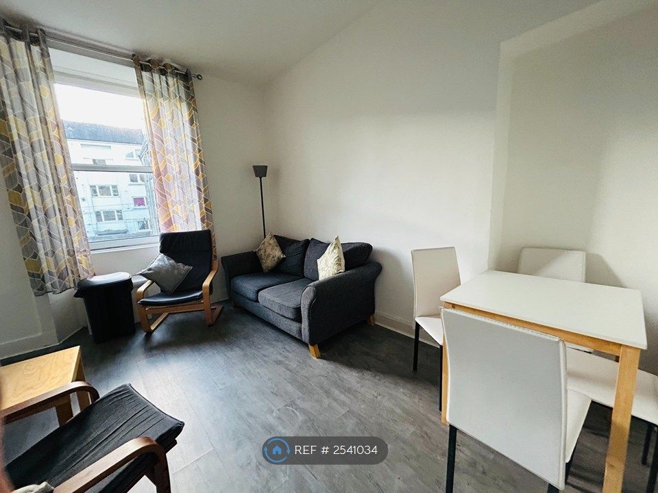 Property photo 3 of 7