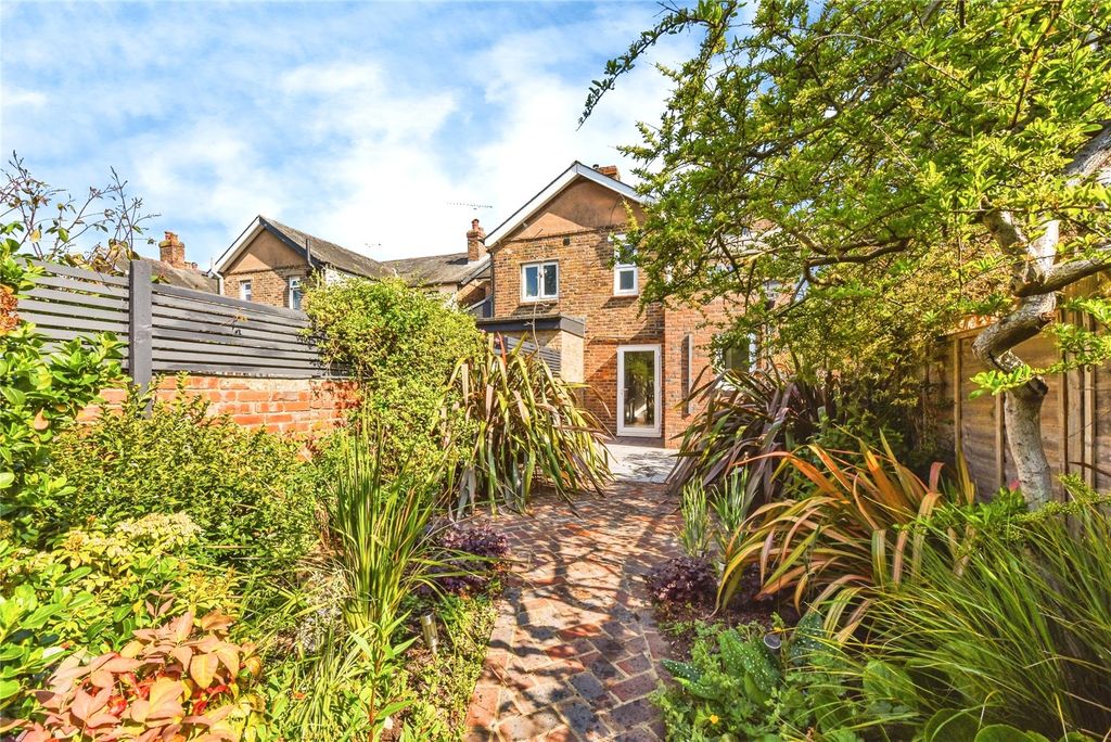Property photo 3 of 17 Picture No. 21