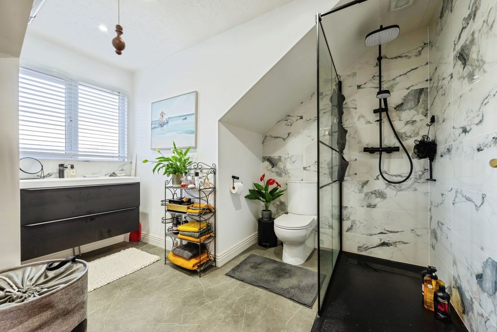 Property photo 3 of 11 Pbox-Img.Jpg