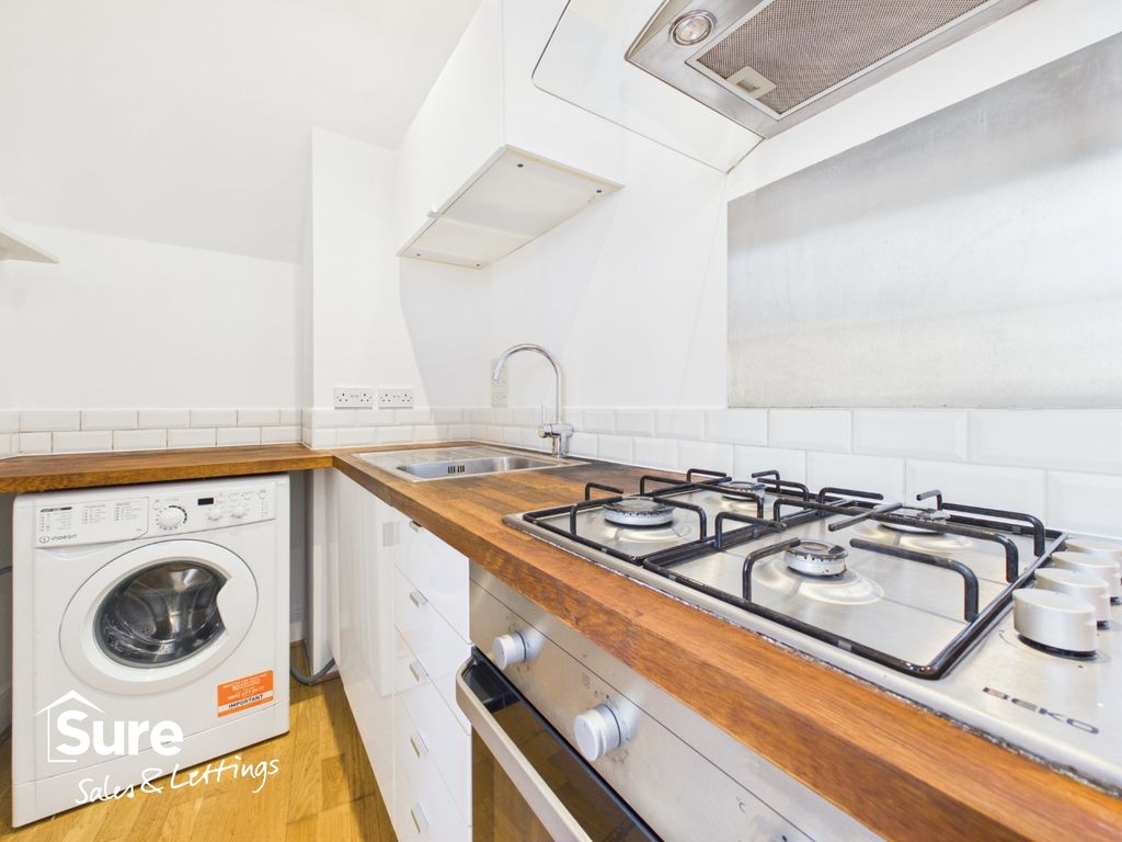 Property photo 3 of 9 5599284