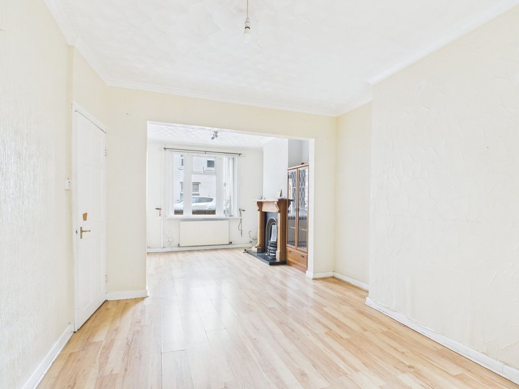 Property photo 3 of 13 Picture No. 02