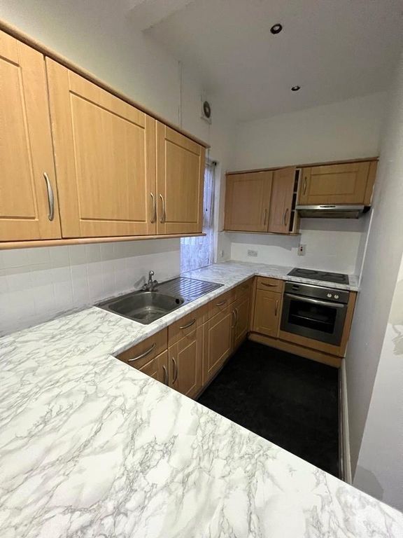 Property photo 2 of 9 Picture No. 29