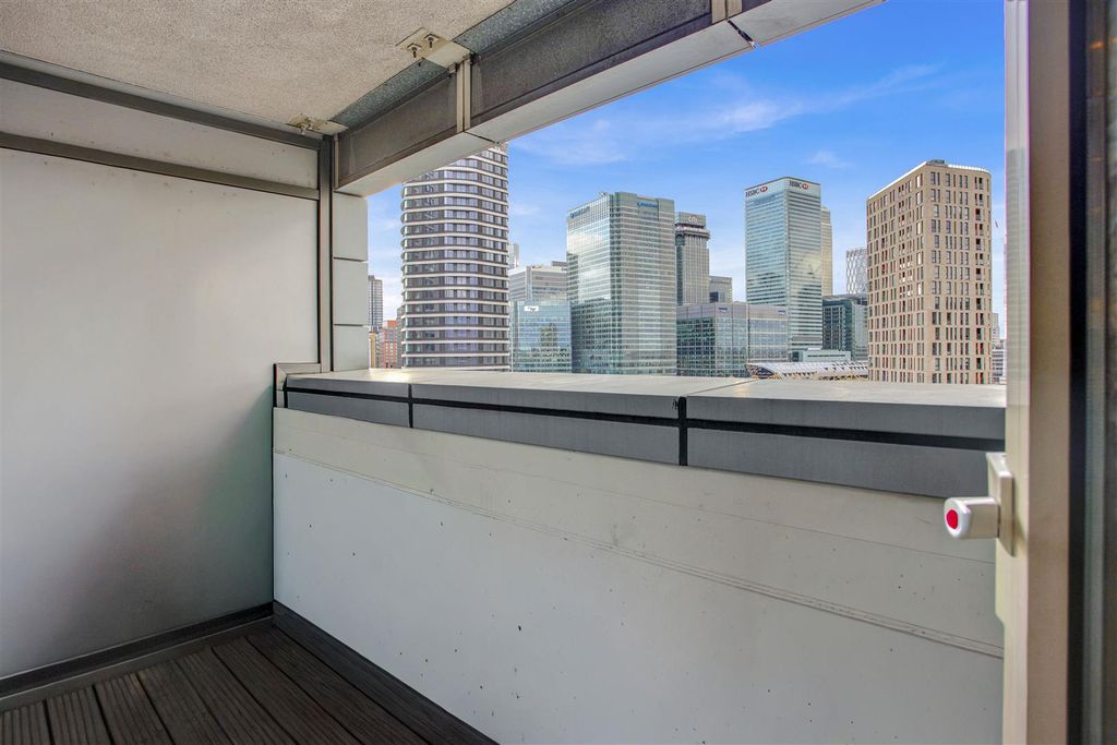 Property photo 3 of 14 F.Jpg