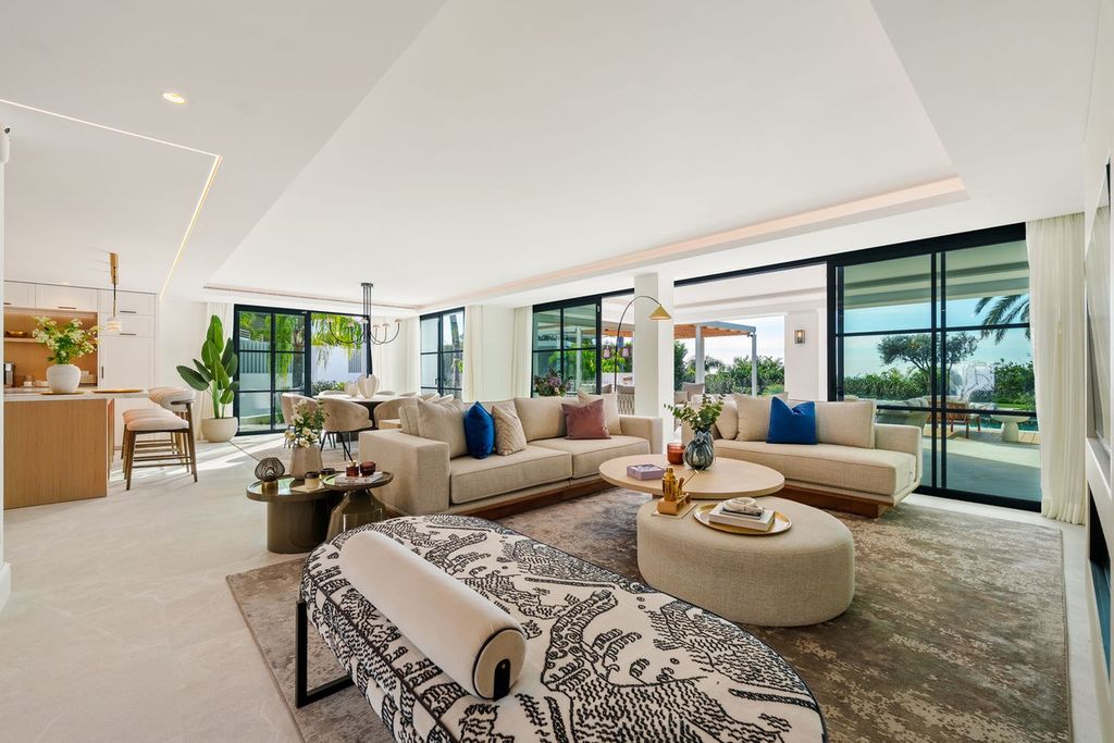 Property photo 2 of 50