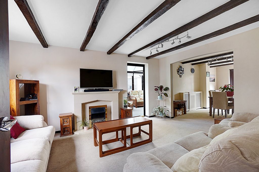 Property photo 2 of 19 3104214