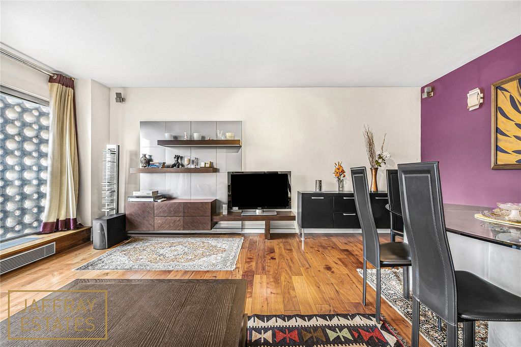 Property photo 3 of 14 Picture No. 28