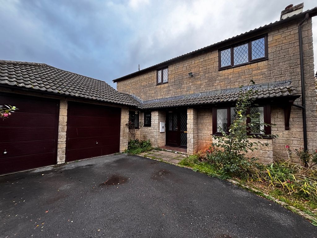 Property photo 2 of 14