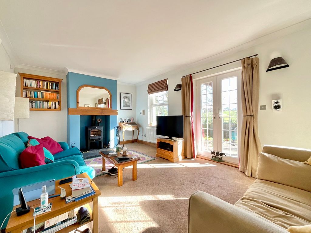 Property photo 3 of 24