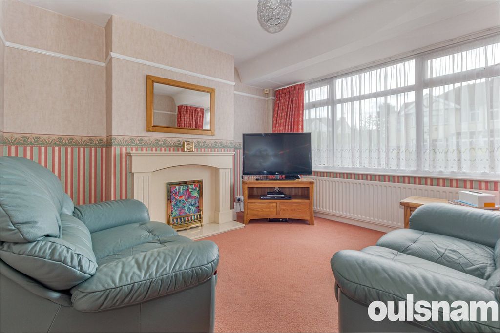 Property photo 2 of 16 Picture No. 15
