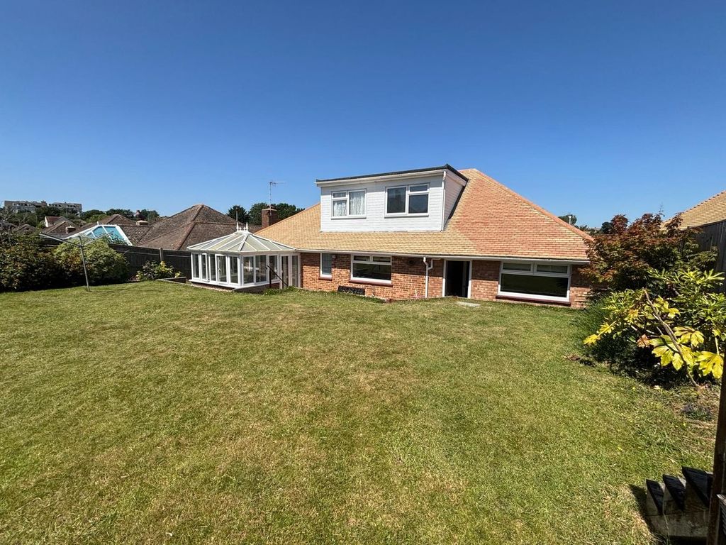 Property photo 2 of 23