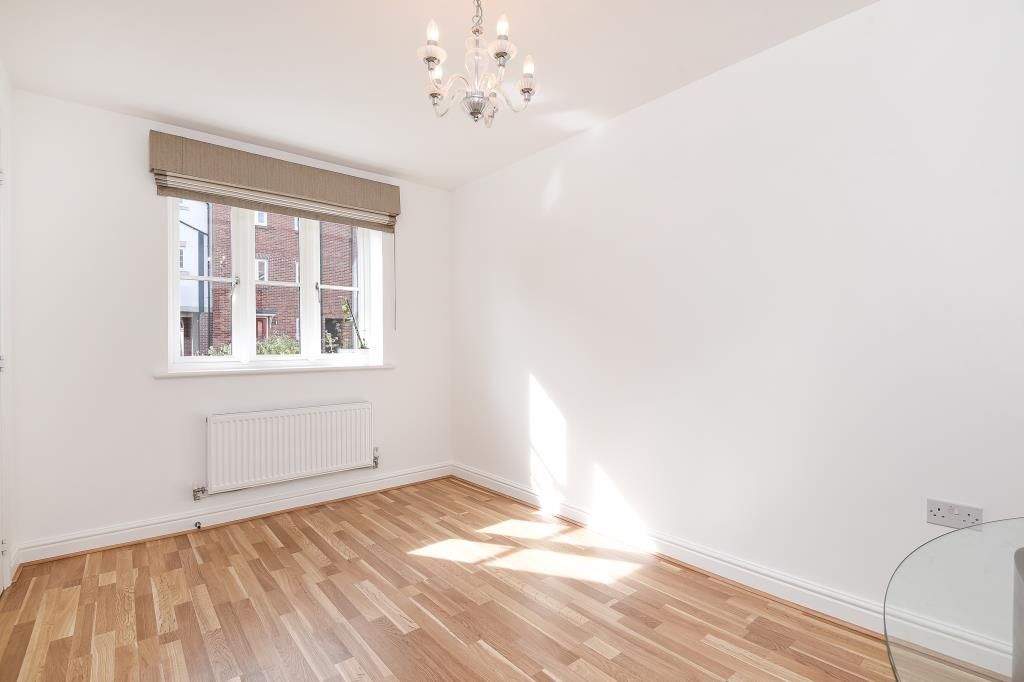 Property photo 3 of 11 Bedroom