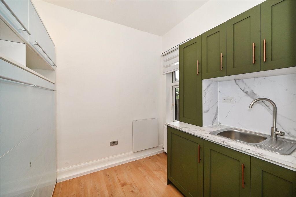 Property photo 3 of 12 Picture No. 21