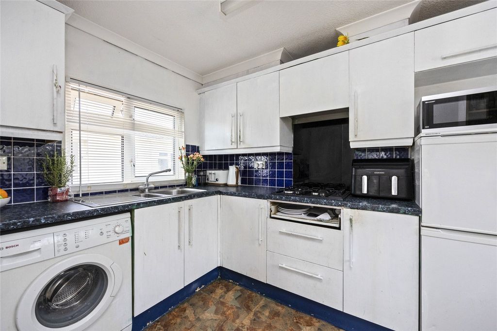 Property photo 2 of 16 Picture No. 19