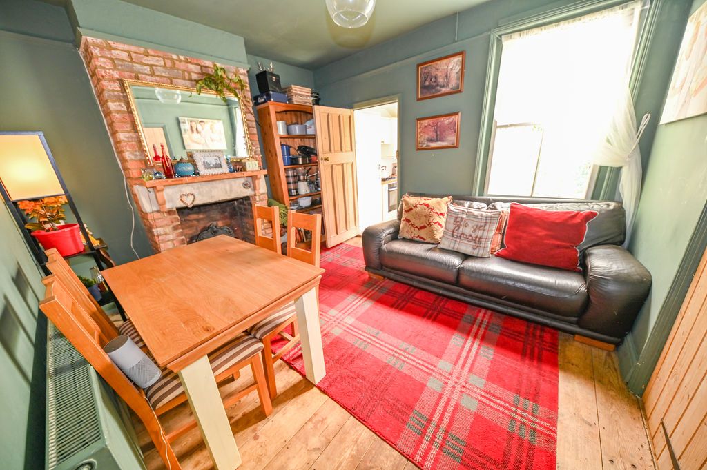 Property photo 3 of 16 Photo 12