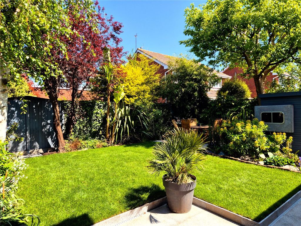 Property photo 3 of 16 Picture No. 22
